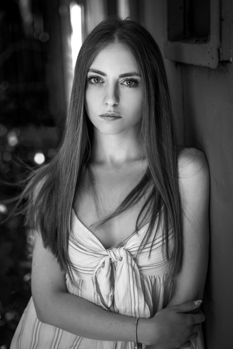 Pink wall 08 bw 2048px